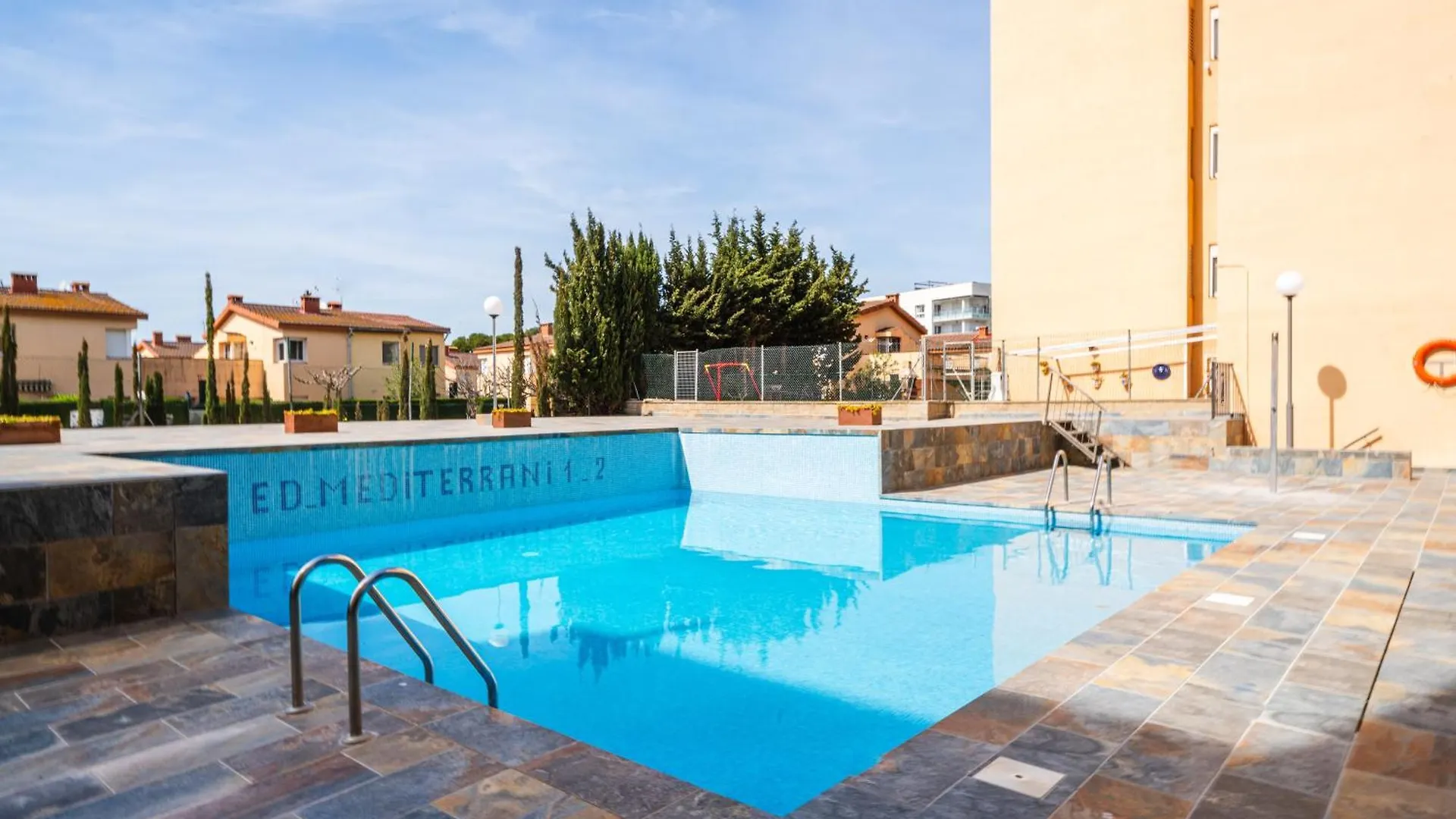 Wehostyou - Bel Appartement Roses, Margarida 43 Spain