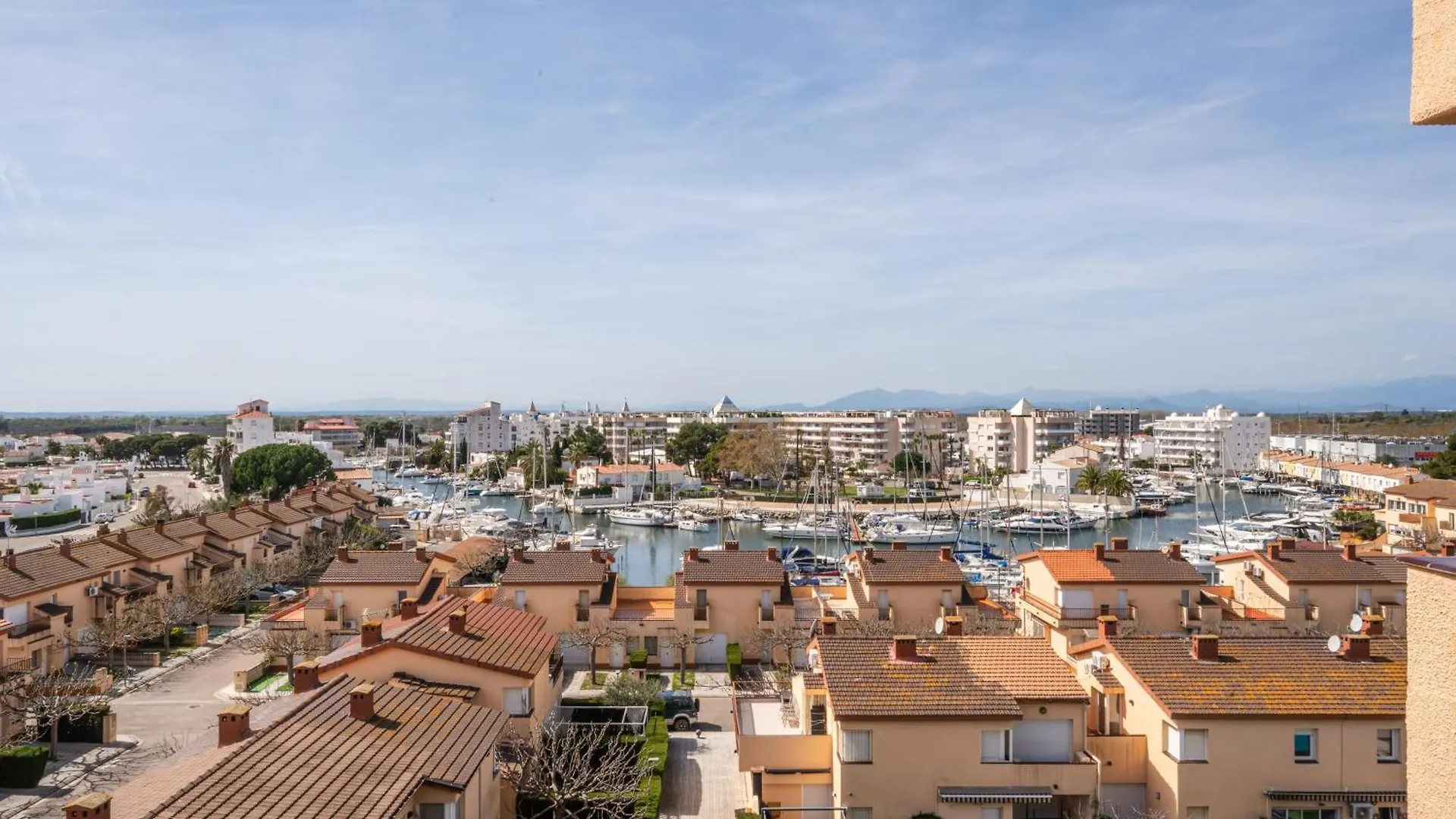 Wehostyou - Bel Appartement Roses, Margarida 43 0*, Roses Spain