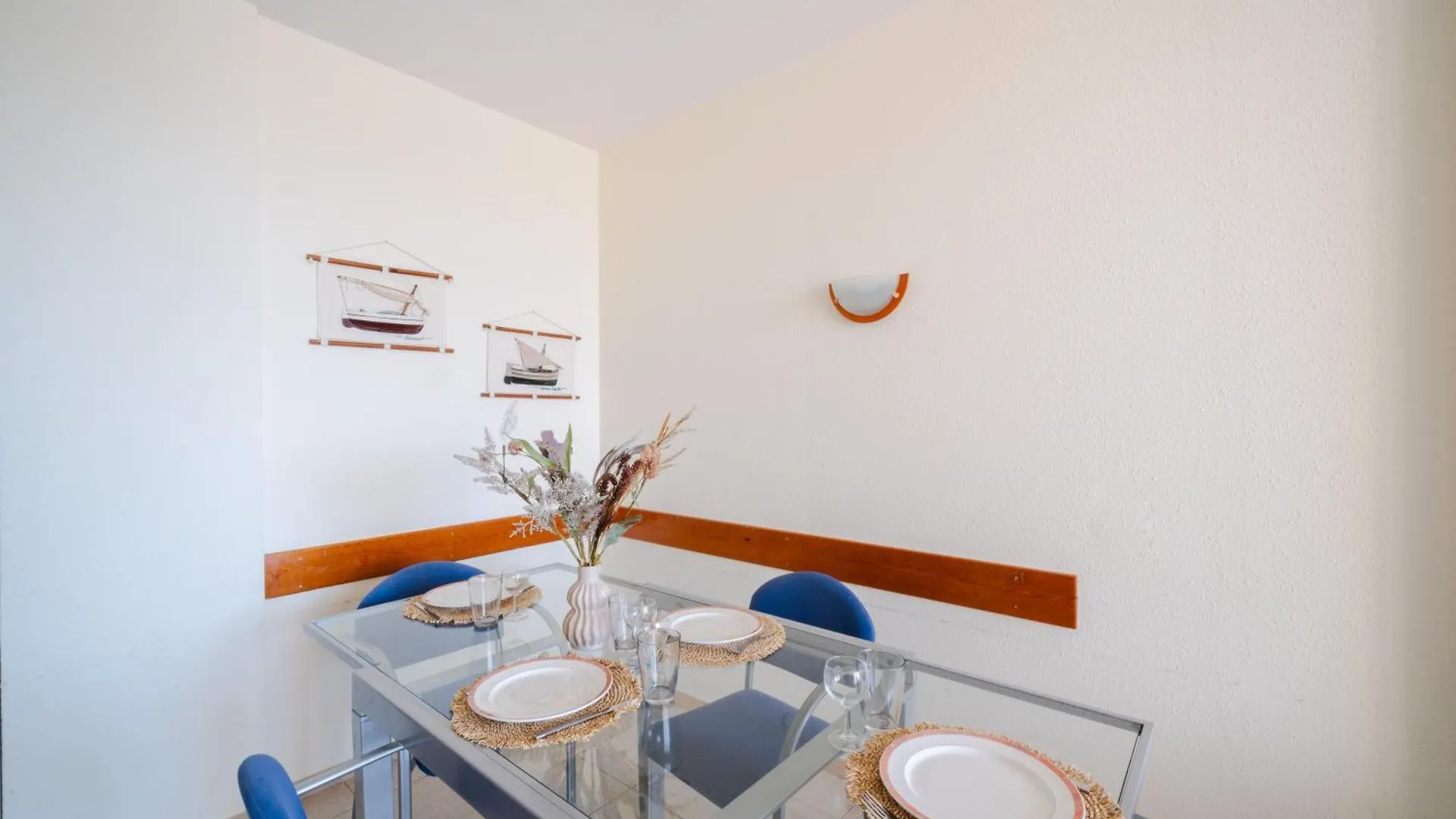 Apartment Wehostyou - Bel Appartement Roses, Margarida 43